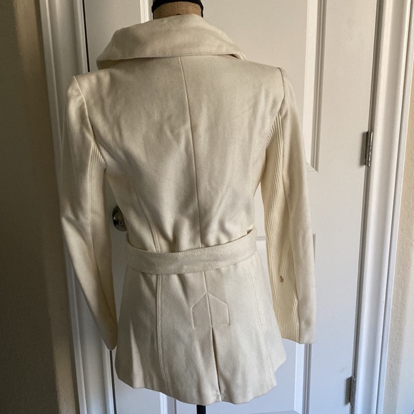 Express, cream colored coat - Picture 2 of 2